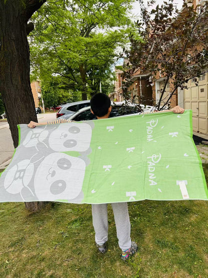 Large Cartoon Bath Towel for Kids – Soft 140x70cm Animal Pattern Beach Towel